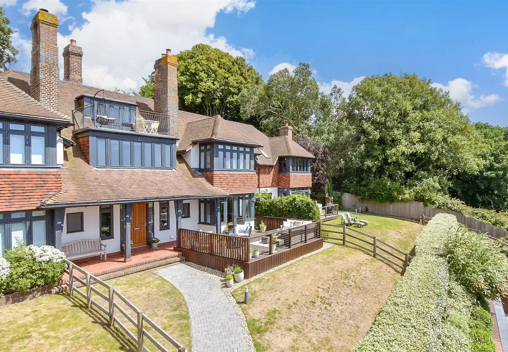 External (Brochure) - Cannongate Road, Hythe, Kent - Wards of Kent
