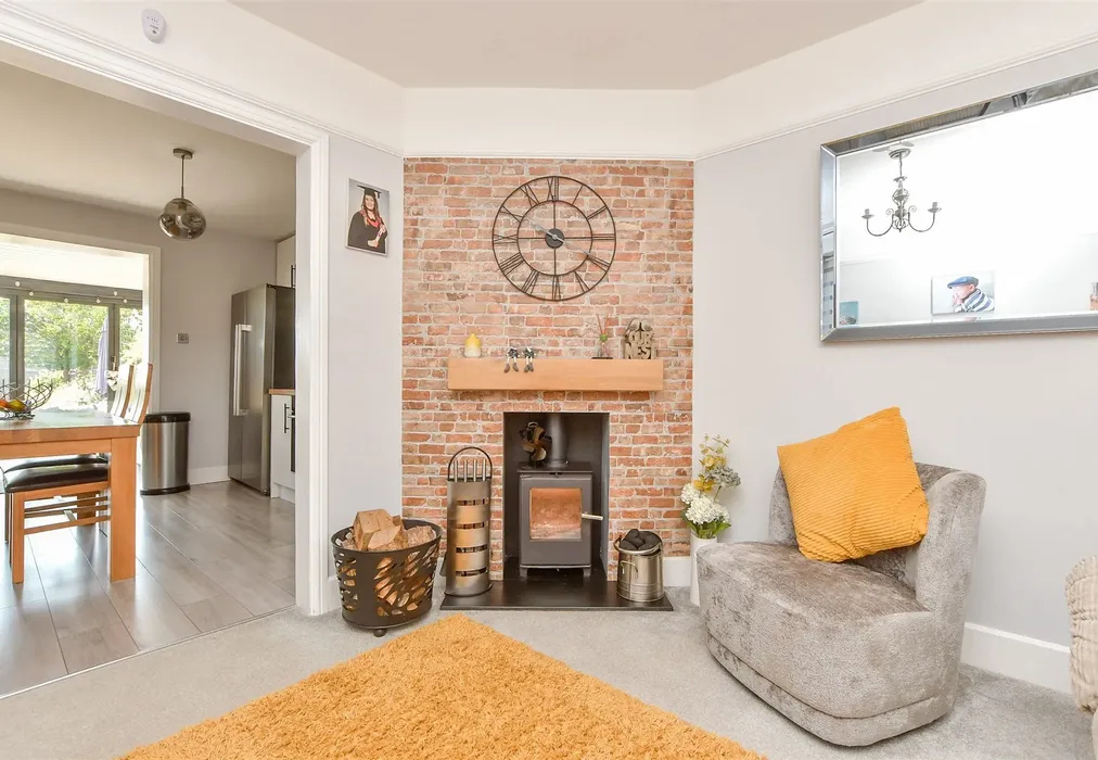 Lounge - Down Barton Road, St Nicholas At Wade, Birchington, Kent - Wards of Kent