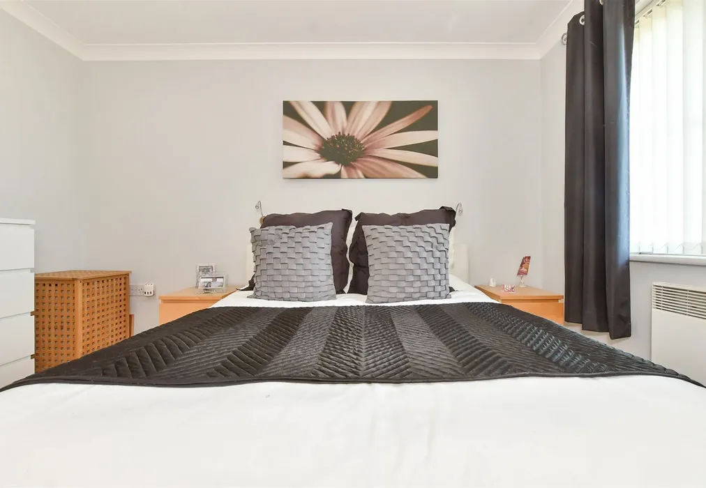 Internal Lifestyle Photograph - Whyte Close, Whitfield, Dover, Kent - Wards of Kent