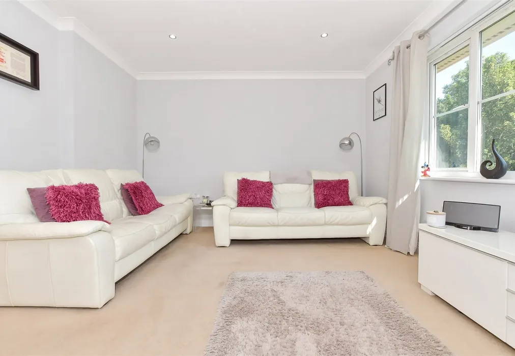Lounge/Diner - Whyte Close, Whitfield, Dover, Kent - Wards of Kent