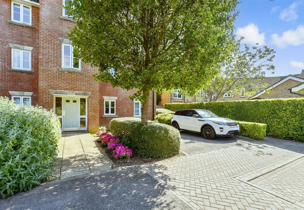 Driveway/Parking - Whyte Close, Whitfield, Dover, Kent - Wards of Kent