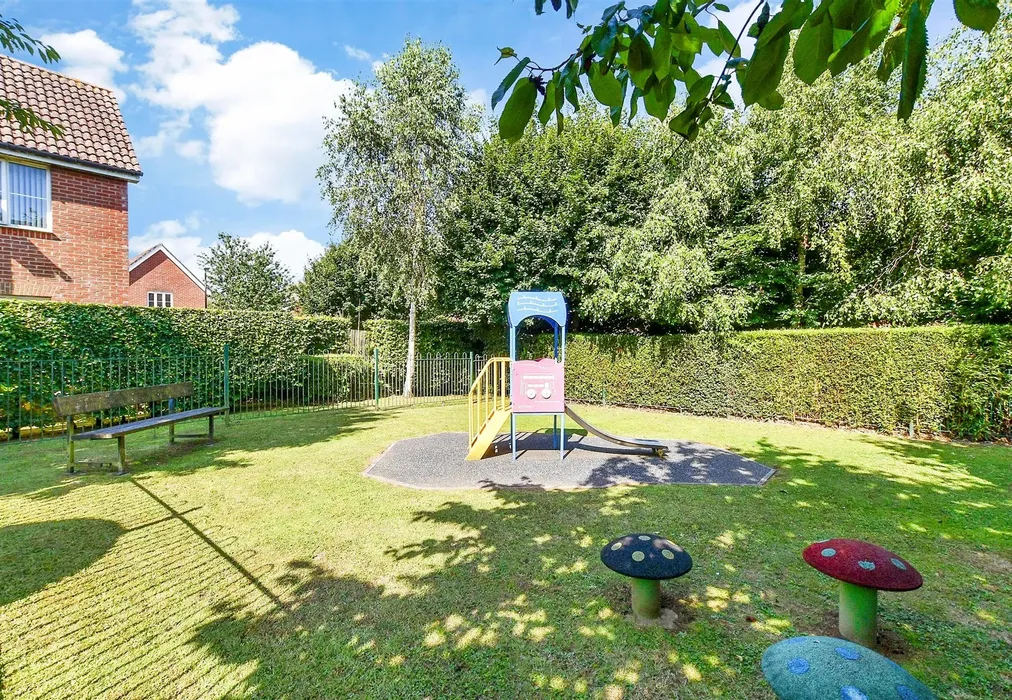 Surrounding Area - Whyte Close, Whitfield, Dover, Kent - Wards of Kent