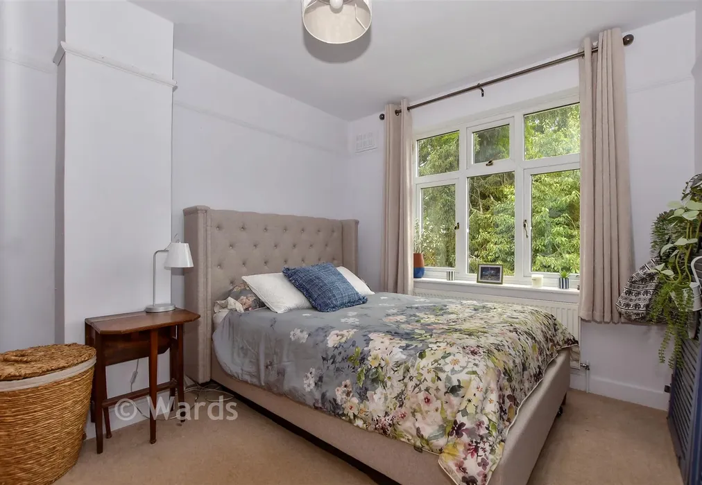 Bedroom 2 - Park Road, Leybourne, West Malling, Kent - Wards of Kent