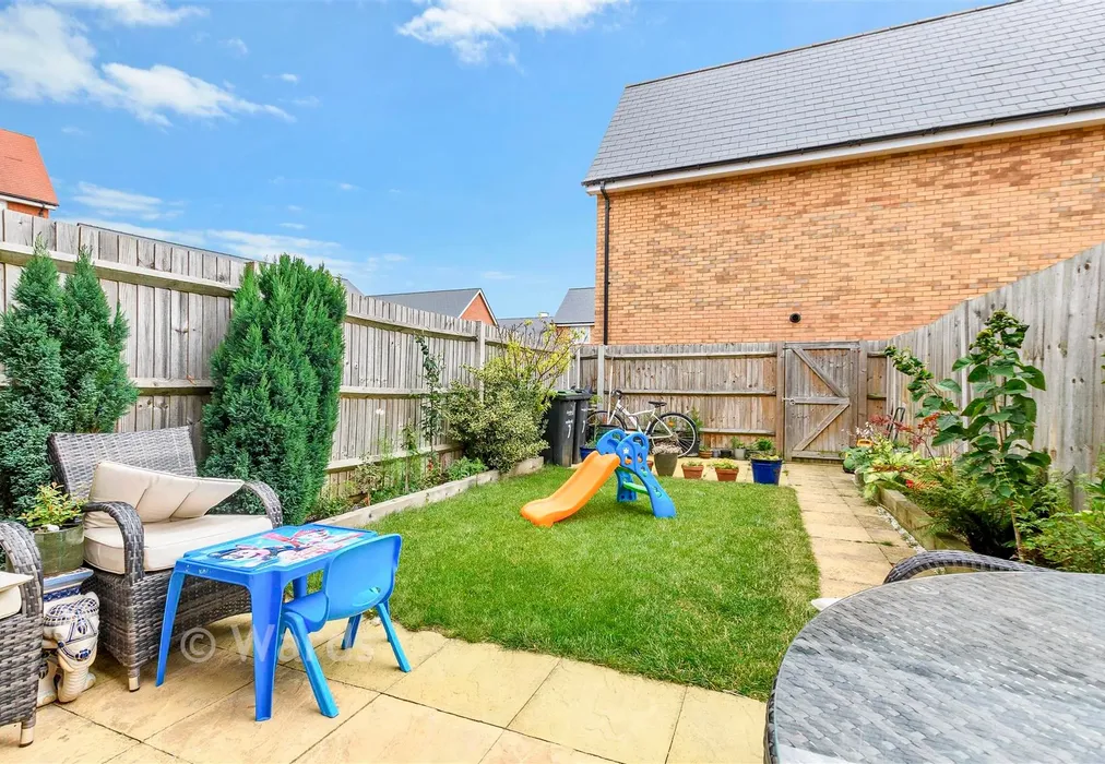 Rear Garden - Barchamber Way, Gravesend, Kent - Wards of Kent