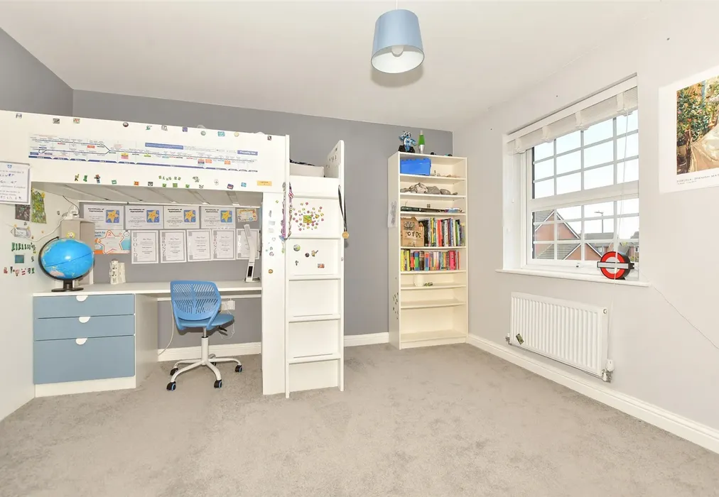 Bedroom 3 - Wheatsheaf Square, Whitfield, Dover, Kent - Wards of Kent