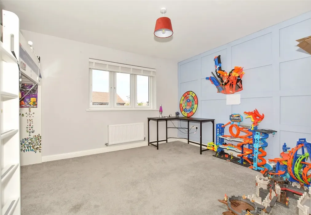 Bedroom 2 - Wheatsheaf Square, Whitfield, Dover, Kent - Wards of Kent