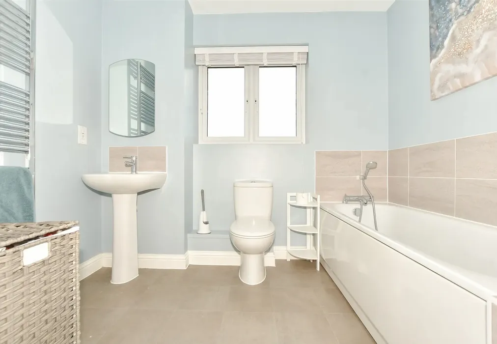 Bathroom - Wheatsheaf Square, Whitfield, Dover, Kent - Wards of Kent