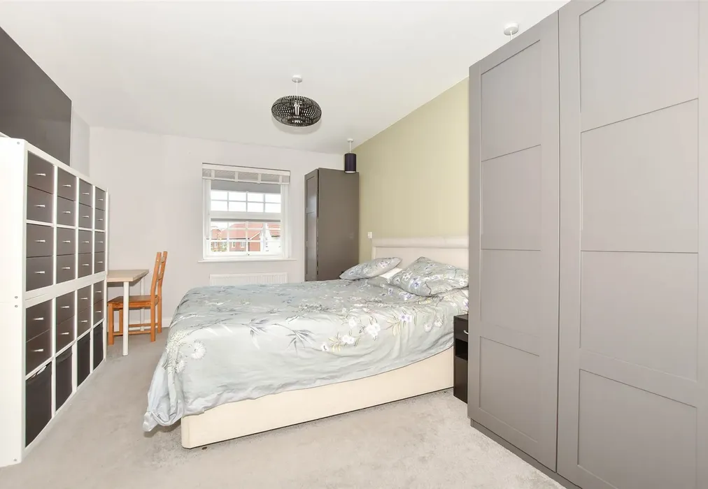 Bedroom 1 - Wheatsheaf Square, Whitfield, Dover, Kent - Wards of Kent