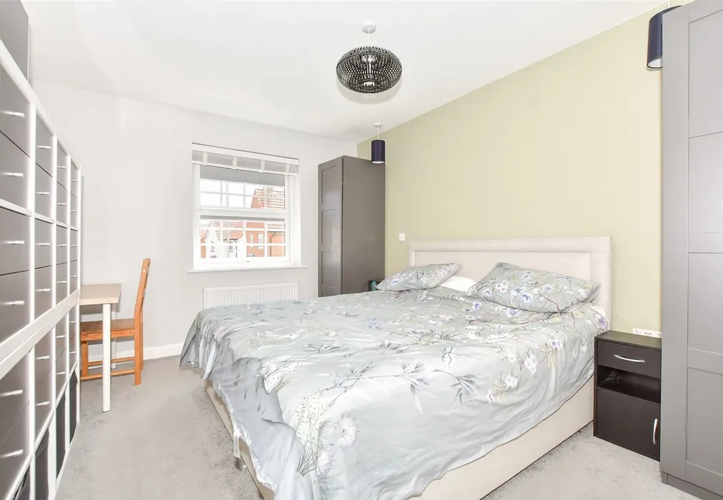Bedroom 1 - Wheatsheaf Square, Whitfield, Dover, Kent - Wards of Kent