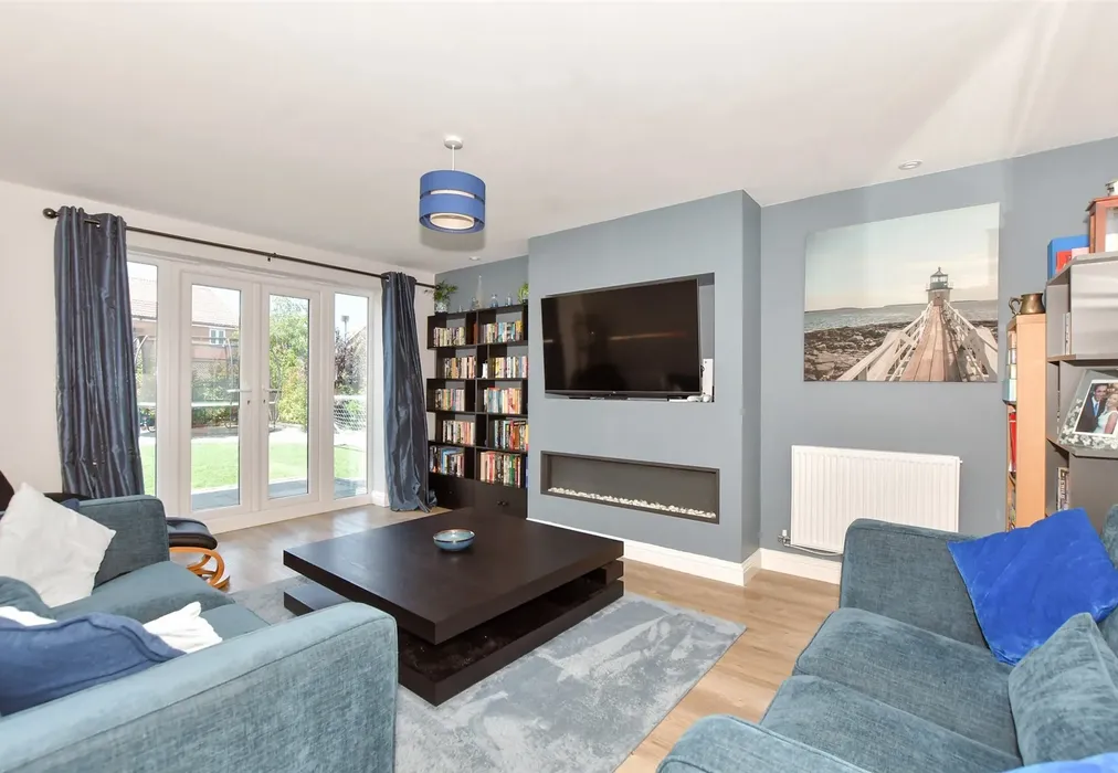 Lounge - Wheatsheaf Square, Whitfield, Dover, Kent - Wards of Kent