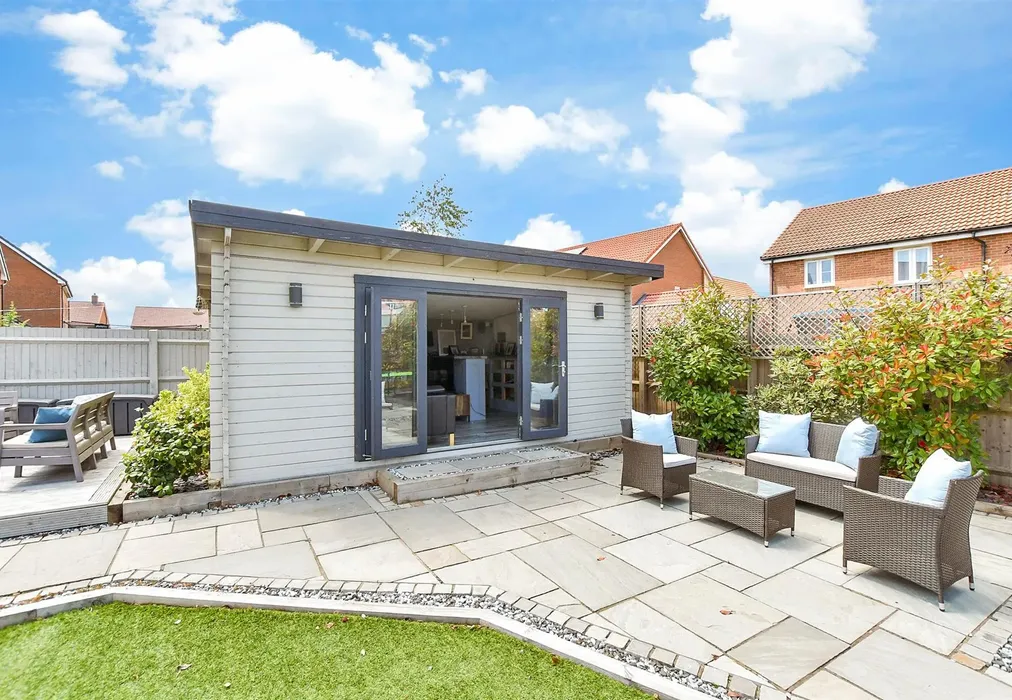 Workshop/Outbuildings - Wheatsheaf Square, Whitfield, Dover, Kent - Wards of Kent