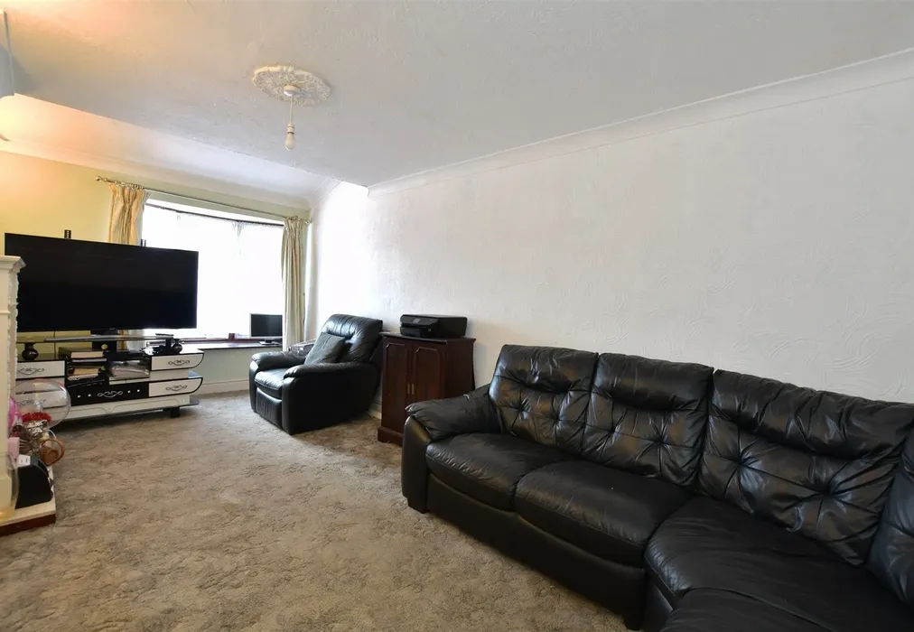 Lounge - Ampers End, Basildon, Essex - Wards of Kent