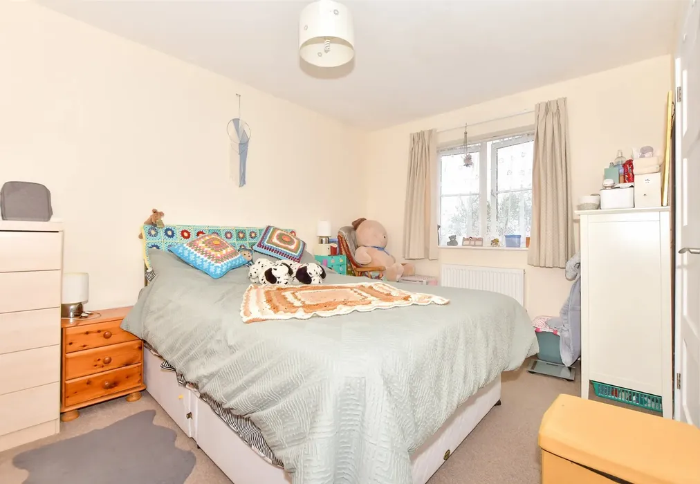 Bedroom 1 - Church Lane, New Romney, Kent - Wards of Kent