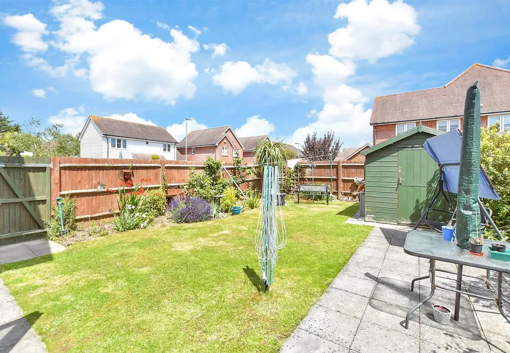 Rear Garden - Church Lane, New Romney, Kent - Wards of Kent