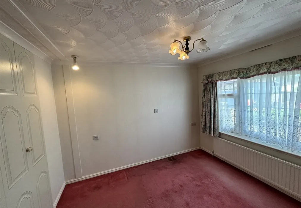 Bedroom 2 - London Road, West Kingsdown, Kent - Wards of Kent