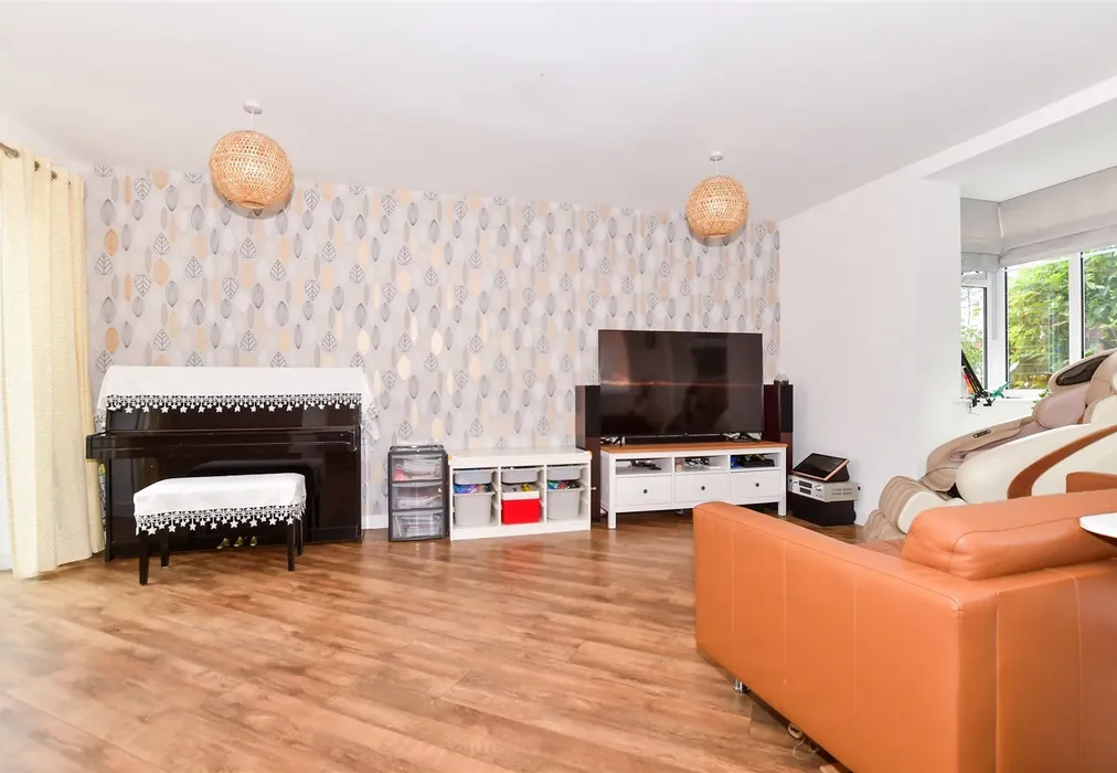Lounge - Hambrook Road, Holborough Lakes, Snodland, Kent - Wards of Kent