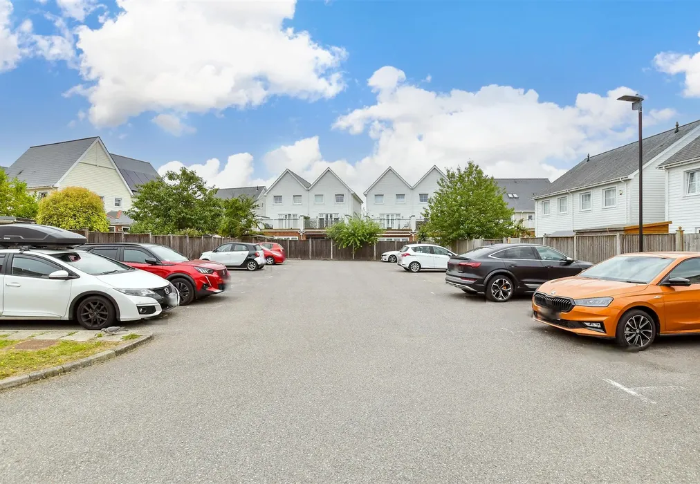 Driveway/Parking - Hambrook Road, Holborough Lakes, Snodland, Kent - Wards of Kent