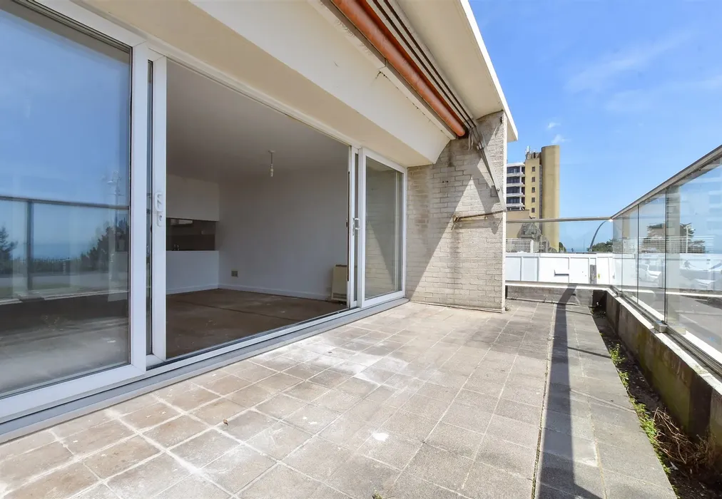 Balcony - The Leas, Folkestone, Kent - Wards of Kent
