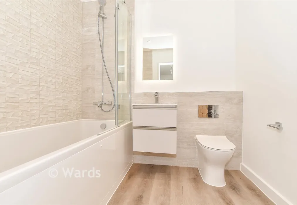 Bathroom - Maude Close, The Maude, New Romney, Kent - Wards of Kent