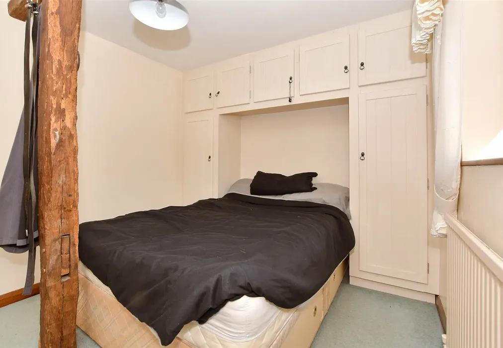 Bedroom 2 - Marden Road, Staplehurst, Tonbridge, Kent - Wards of Kent