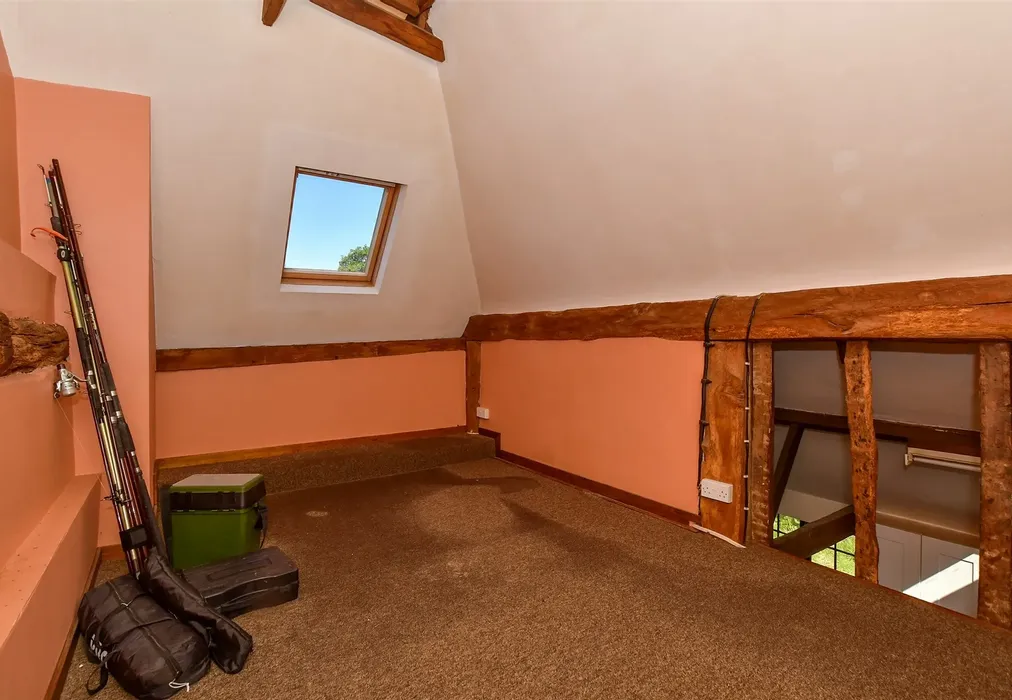 Study - Marden Road, Staplehurst, Tonbridge, Kent - Wards of Kent