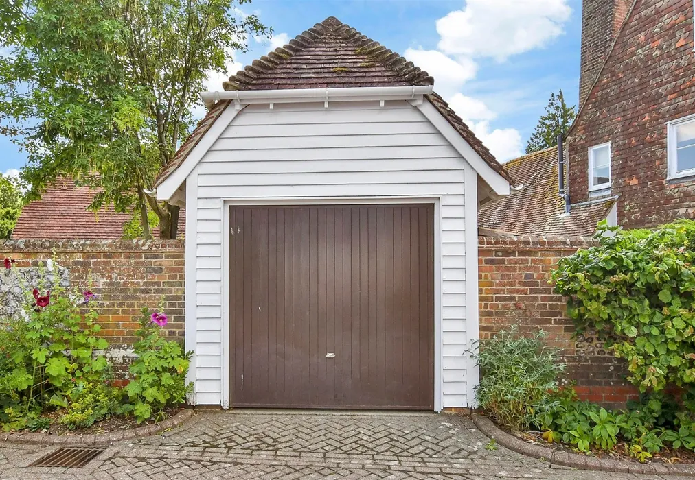 Garage - The Square, Lenham, Maidstone, Kent - Wards of Kent