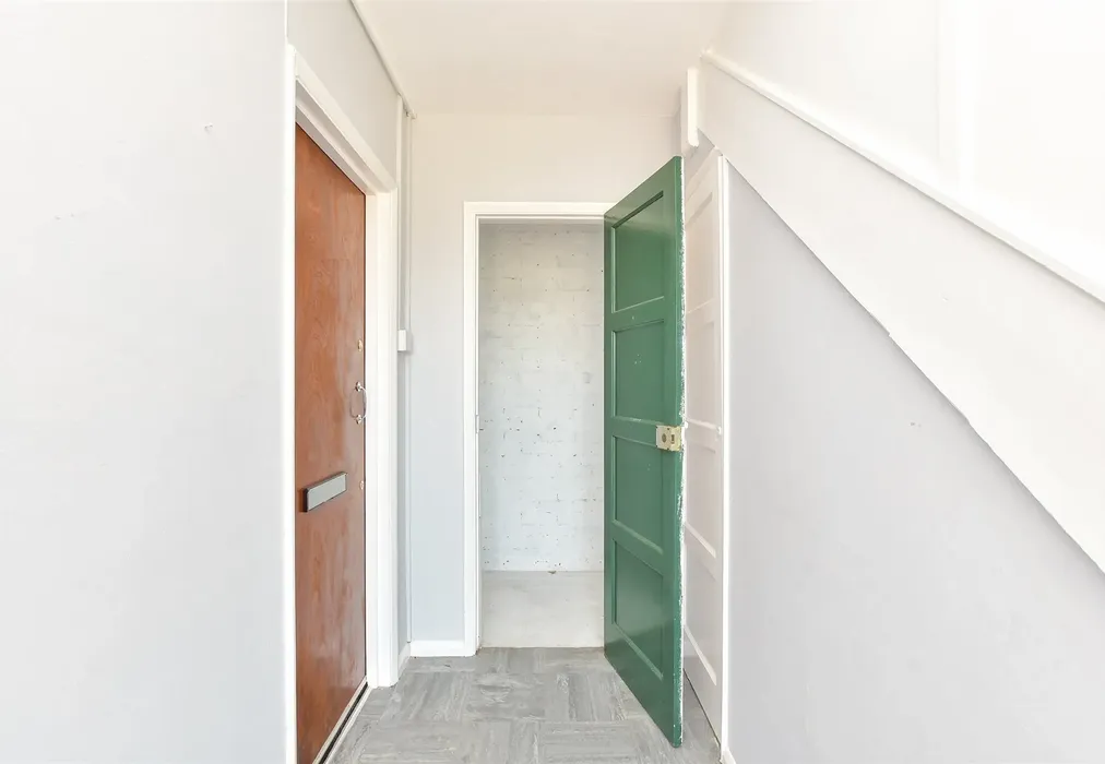 Hallway. - Perkins Avenue, Margate, Kent - Wards of Kent