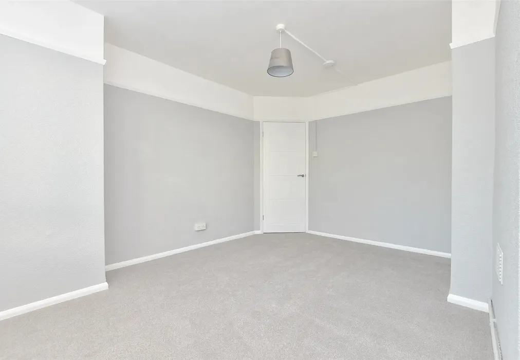 Lounge - Perkins Avenue, Margate, Kent - Wards of Kent