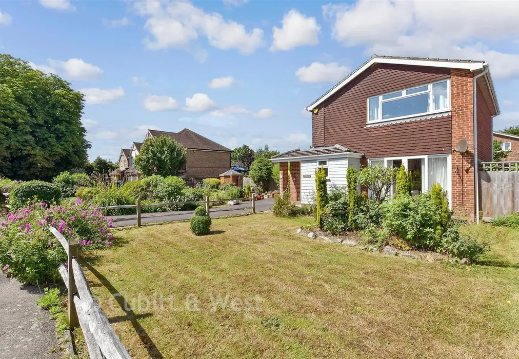 Front Garden. - Church Lane, Upper Beeding, Steyning, West Sussex - Wards of Kent