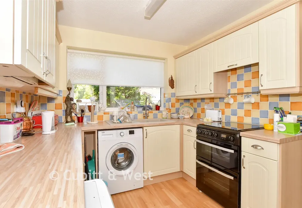 Kitchen - Church Lane, Upper Beeding, Steyning, West Sussex - Wards of Kent