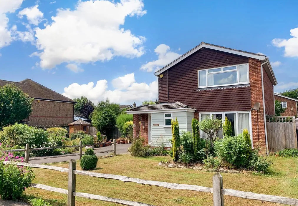 Front. - Church Lane, Upper Beeding, Steyning, West Sussex - Wards of Kent