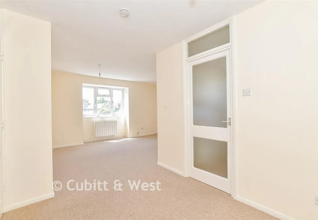 Lounge/Diner - Charles Avenue, Chichester, West Sussex - Wards of Kent