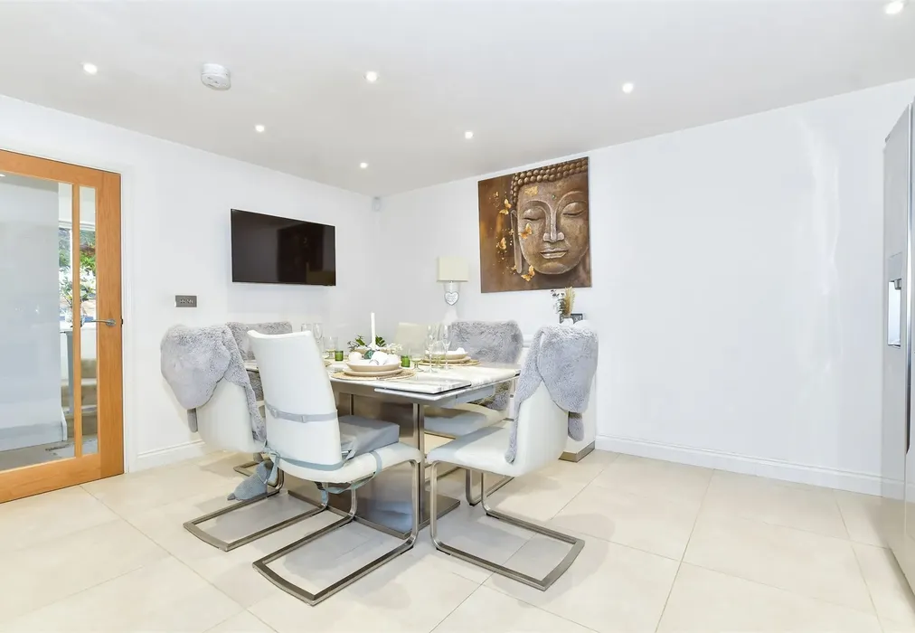 Kitchen/Diner - Lodge Close, Allington, Maidstone, Kent - Wards of Kent
