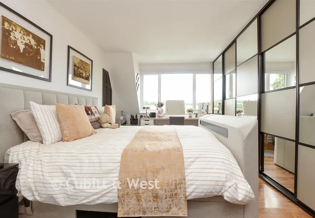 Bedroom 1 - Langley Close, Epsom, Surrey - Wards of Kent