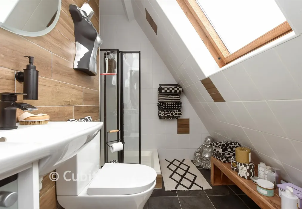 En-Suite Shower Room - Langley Close, Epsom, Surrey - Wards of Kent