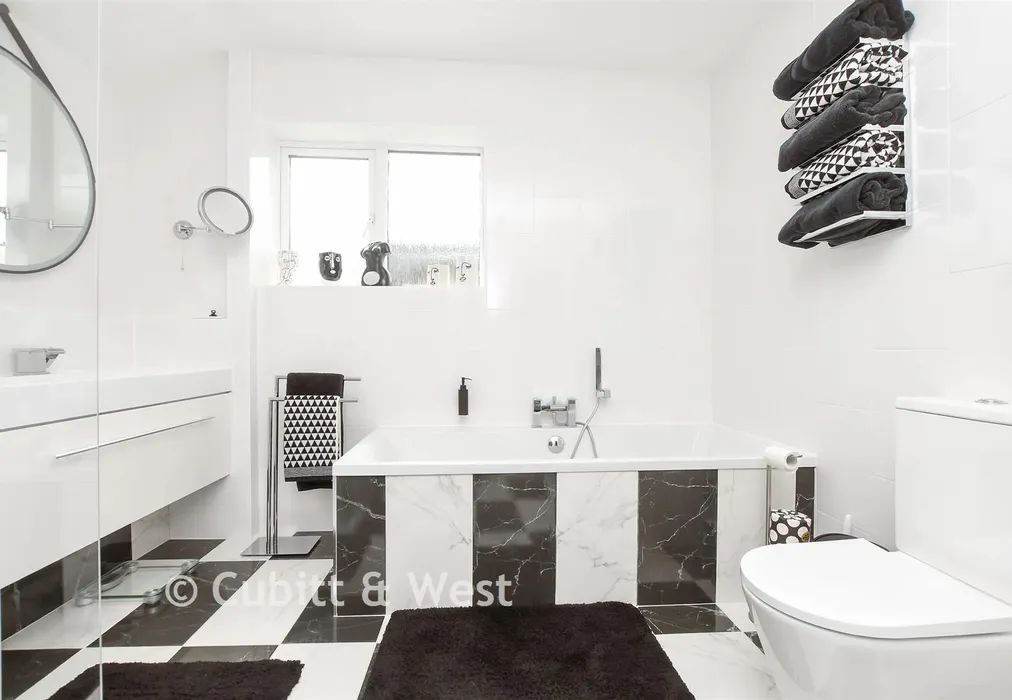Bathroom - Langley Close, Epsom, Surrey - Wards of Kent