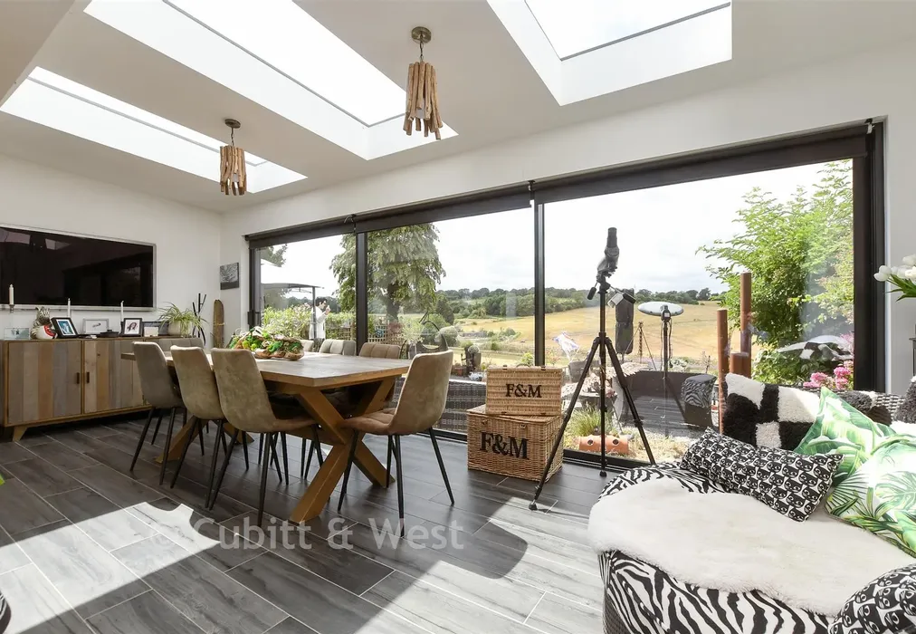 Dining Area - Langley Close, Epsom, Surrey - Wards of Kent