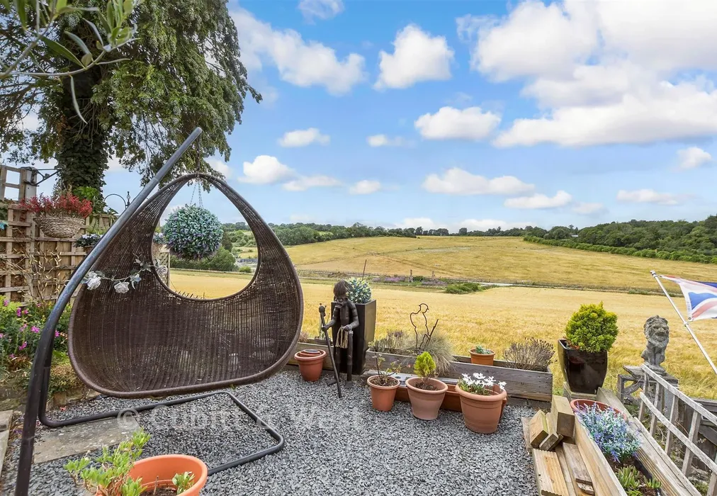 Rear Garden - Langley Close, Epsom, Surrey - Wards of Kent
