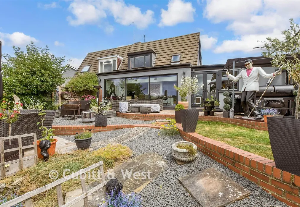 Rear Garden - Langley Close, Epsom, Surrey - Wards of Kent