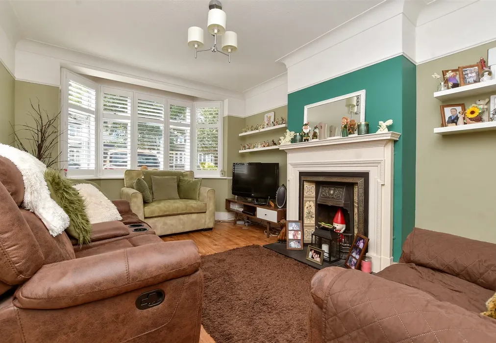 Living Room - Collyer Avenue, Beddington, Surrey - Wards of Kent