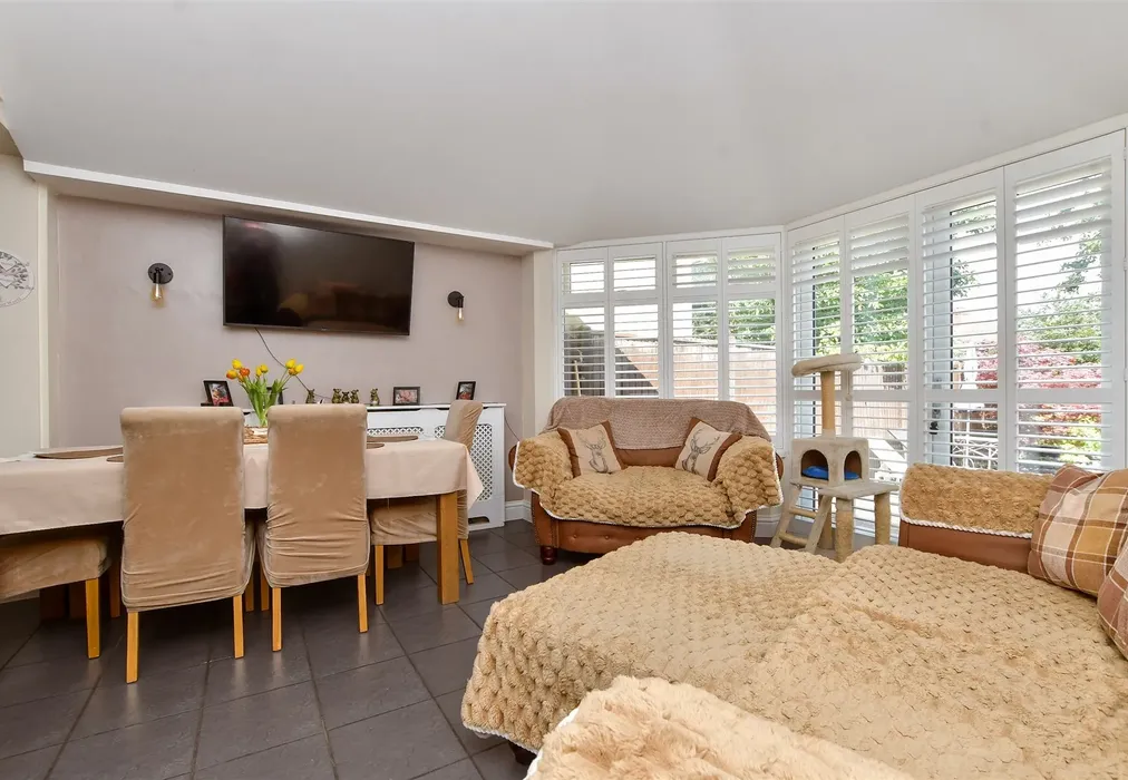 Dining Area - Collyer Avenue, Beddington, Surrey - Wards of Kent