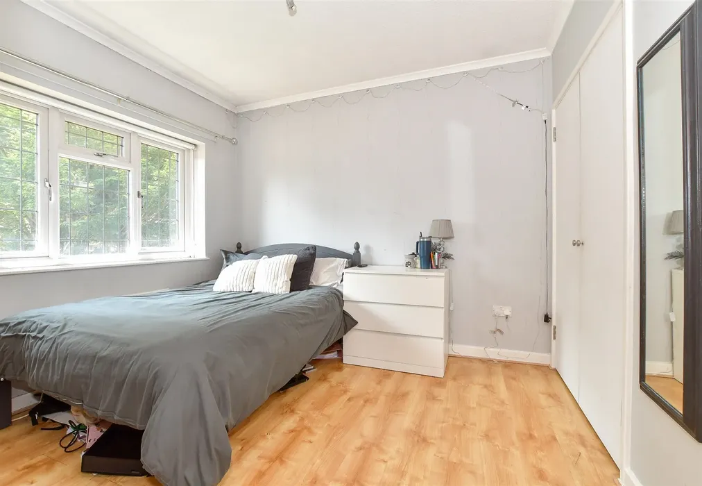 Bedroom 1 - Trench Road, Tonbridge, Kent - Wards of Kent