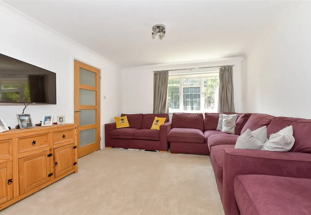 Lounge - Trench Road, Tonbridge, Kent - Wards of Kent