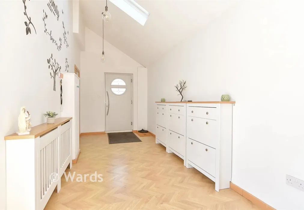 Hallway - Elm Lane, Minster-On-Sea, Sheerness, Kent - Wards of Kent