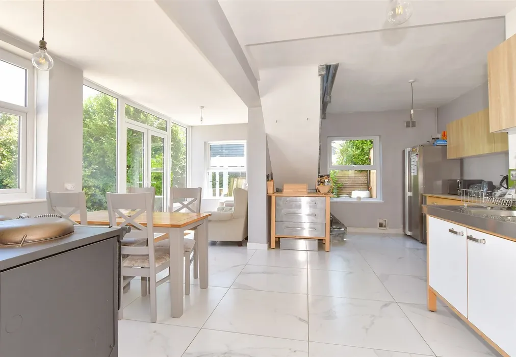 Kitchen/Breakfast Room - Elm Lane, Minster-On-Sea, Sheerness, Kent - Wards of Kent