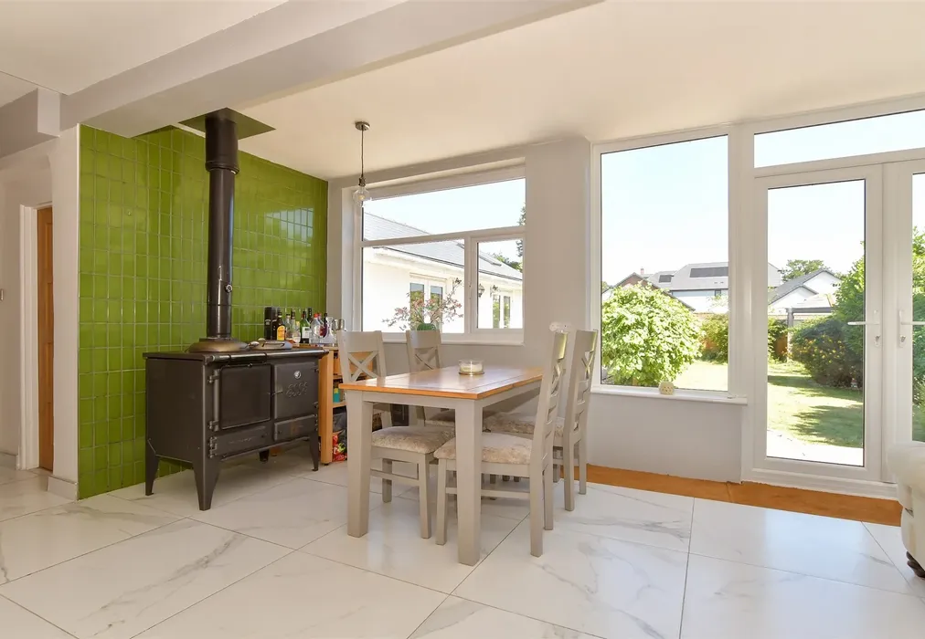 Kitchen/Breakfast Room - Elm Lane, Minster-On-Sea, Sheerness, Kent - Wards of Kent