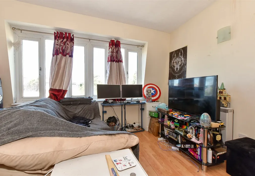 Kitchen/Dining Room - Terminus Road, Cowes, Isle of Wight - Wards of Kent