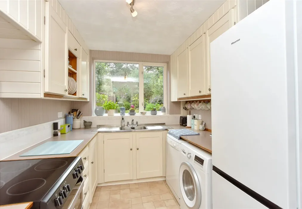 Kitchen - Paget Street, Gillingham, Kent - Wards of Kent
