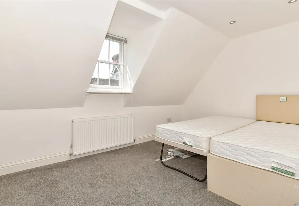 Bedroom 3 - West Street, Faversham, Kent - Wards of Kent