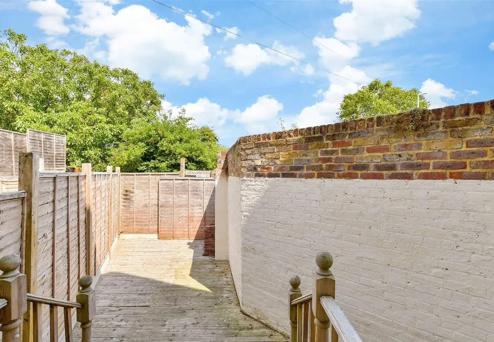 Rear Garden - West Street, Faversham, Kent - Wards of Kent